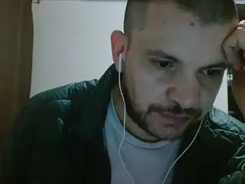 Snapshot of camiloking1720 chatting on 02-08-25, 09:13 camiloking1720 online show from 02-08-25, 09:13