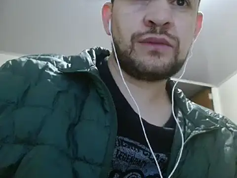 Snapshot of camiloking1720 chatting on 02-28-25, 04:10 camiloking1720 online show from 02-28-25, 04:10