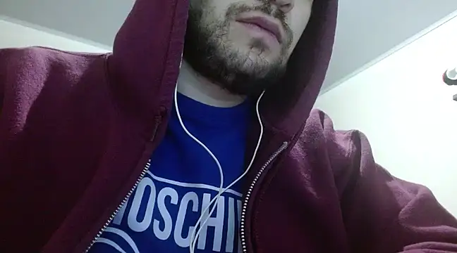 Snapshot of camiloking1720 chatting on 03-10-25, 04:28 camiloking1720 online show from 03-10-25, 04:28