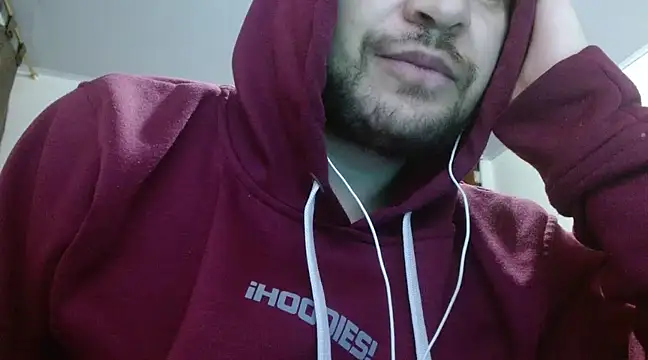 Snapshot of camiloking1720 chatting on 03-14-25, 05:16 camiloking1720 online show from 03-14-25, 05:16