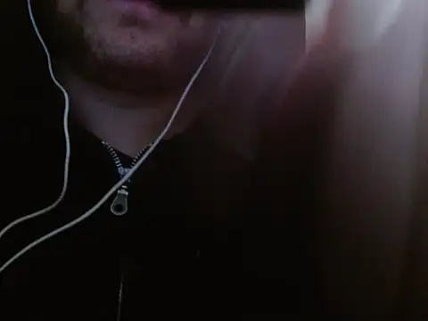 Snapshot of camiloking1720 chatting on 10-10-25, 09:30 camiloking1720 online show from 10-10-25, 09:30