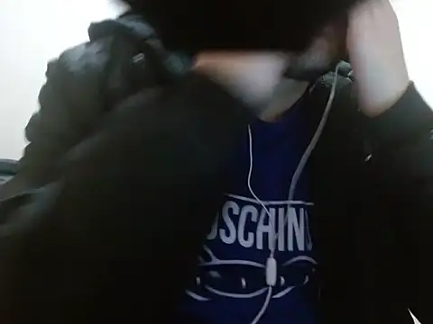 Snapshot of camiloking1720 chatting on 10-29-25, 05:31 camiloking1720 online show from 10-29-25, 05:31