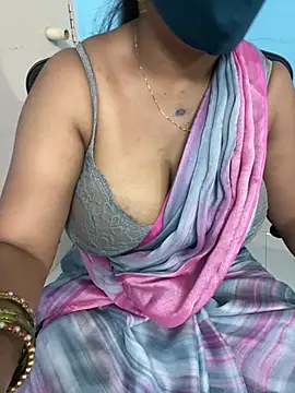 Snapshot of sajeetha chatting on 06-26-26, 11:20 sajeetha online show from 06-26-26, 11:20