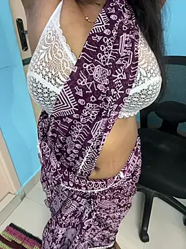 Snapshot of sajeetha chatting on 07-11-26, 07:33 sajeetha online show from 07-11-26, 07:33