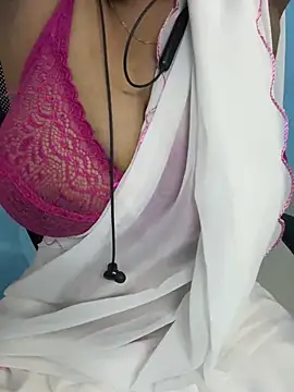Snapshot of sajeetha chatting on 07-18-26, 03:38 sajeetha online show from 07-18-26, 03:38