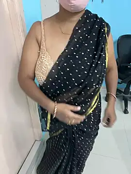 Snapshot of sajeetha chatting on 07-27-26, 02:51 sajeetha online show from 07-27-26, 02:51