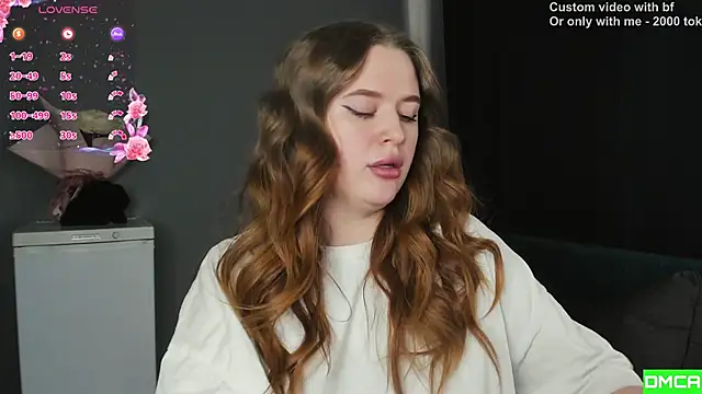 Pinku kitsune online show from 02-15-26, 07:51