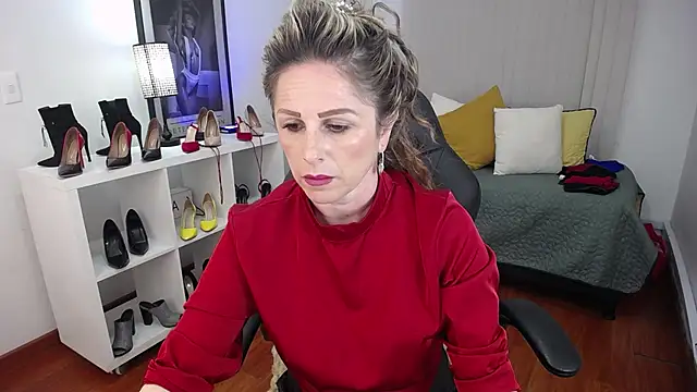 Victoria collins 1 online show from 01-08-25, 12:37