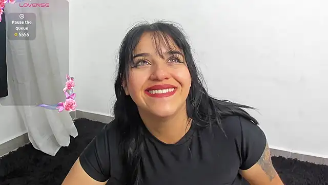 Snapshot of alyssa_magiic chatting on 02-21-25, 06:37 alyssa magiic online show from 02-21-25, 06:37