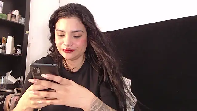 Snapshot of lolaa_staars chatting on 01-26-25, 12:01 lolaa staars online show from 01-26-25, 12:01