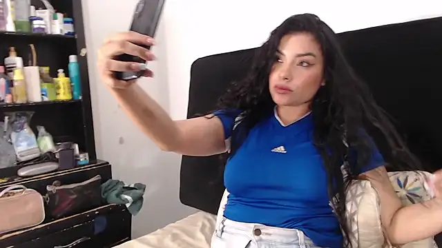 Snapshot of lolaa_staars chatting on 02-08-25, 02:26 lolaa staars online show from 02-08-25, 02:26