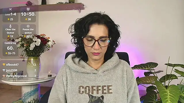 Elliee  online show from 02-13-25, 03:46