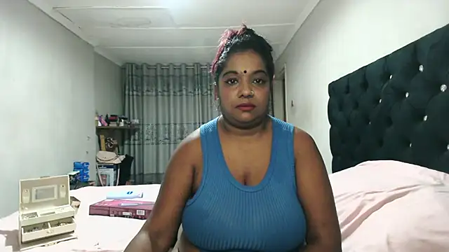 Indianmayaxoxo online show from 09-15-25, 05:13