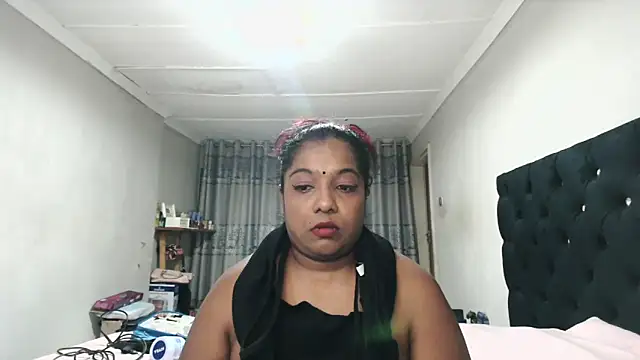 Indianmayaxoxo online show from 11-03-25, 02:51