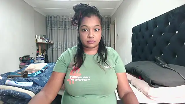 Indianmayaxoxo online show from 02-14-26, 12:35