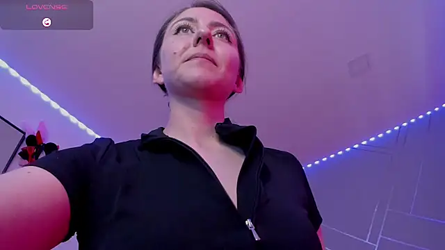 Ich Bin Julia online show from 01-16-25, 05:55