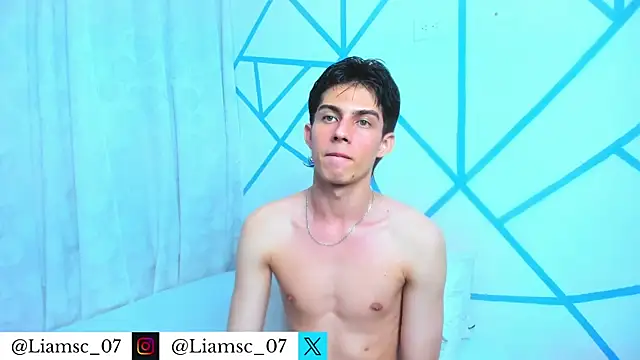 Snapshot of liam_scott77 chatting on 07-12-26, 02:13 liam scott77 online show from 07-12-26, 02:13