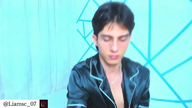 Snapshot of liam_scott77 chatting on 07-15-26, 03:12 liam scott77 online show from 07-15-26, 03:12