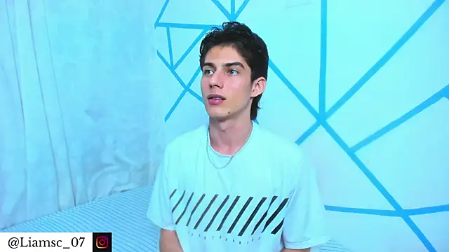 Snapshot of liam_scott77 chatting on 07-22-26, 01:52 liam scott77 online show from 07-22-26, 01:52