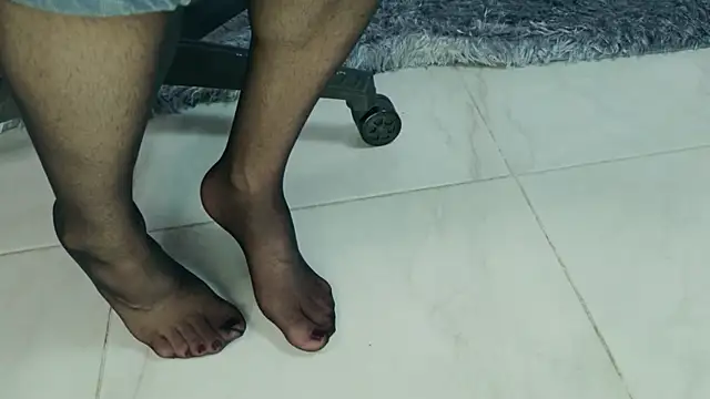 selena robertss  online show from 04-15-26, 07:21