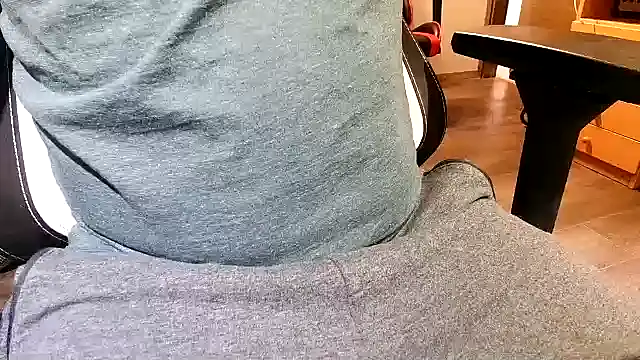 Snapshot of RandomGT chatting on 03-19-25, 09:38 RandomGT online show from 03-19-25, 09:38