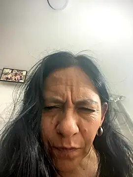 Freya Artemisa online show from 11-20-25, 06:51