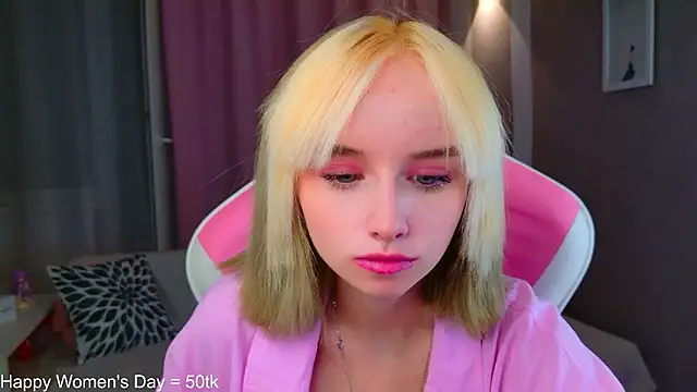 b4by LoL1 online show from 03-08-26, 03:16