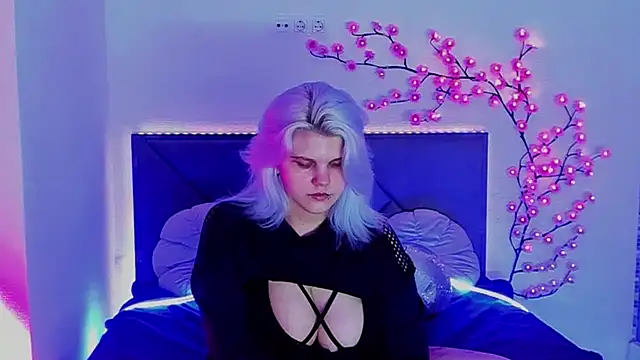 JoannLowe online show from 05-11-26, 07:22