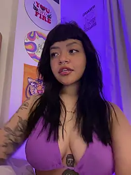 Ashley Chriss online show from 02-21-25, 04:51