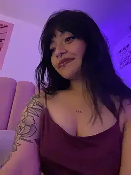 Ashley Chriss online show from 10-19-25, 12:55