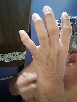 gordonunes online show from 12-22-25, 01:35