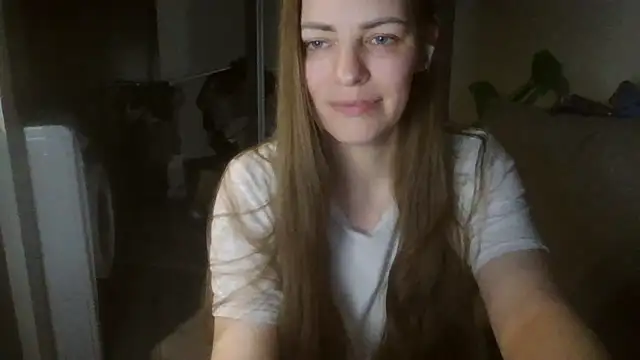 AnnaDiamond1 online show from 05-13-26, 10:17