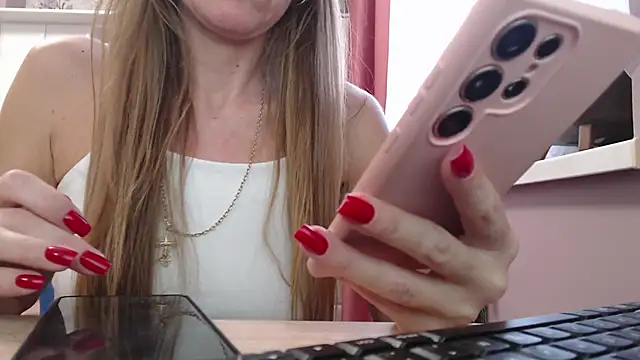 Snapshot of 69SexySecret69 chatting on 02-26-25, 08:59 69SexySecret69 online show from 02-26-25, 08:59