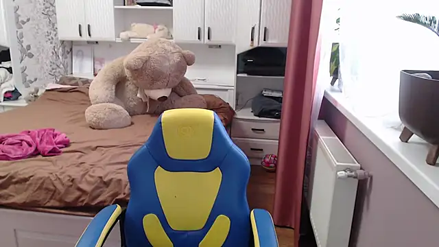 Snapshot of 69SexySecret69 chatting on 02-26-25, 12:03 69SexySecret69 online show from 02-26-25, 12:03