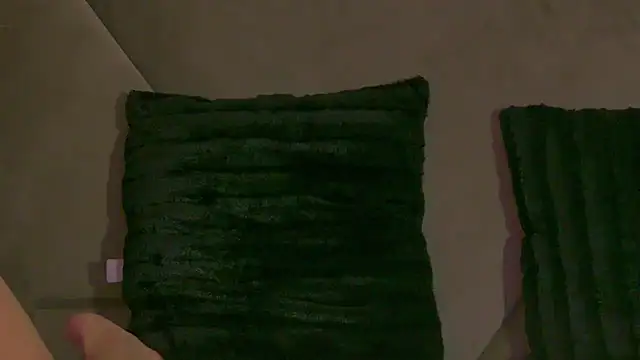 AishaHummer online show from 11-26-25, 08:54