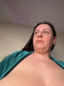 Snapshot of Evelinia chatting on 06-30-26, 04:52 Evelinia online show from 06-30-26, 04:52