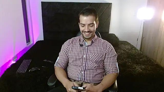 Snapshot of Ian_Daviz chatting on 07-11-26, 03:37 Ian Daviz online show from 07-11-26, 03:37