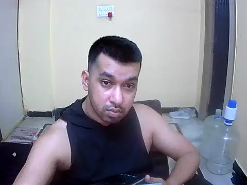 sajid69619 online show from 04-05-26, 07:22