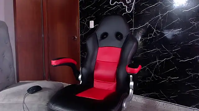 Snapshot of maty_hardx chatting on 03-20-25, 02:32 maty hardx online show from 03-20-25, 02:32