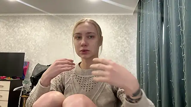 AnneBall online show from 12-30-24, 09:37