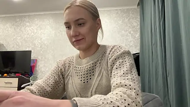 AnneBall online show from 01-14-25, 04:08