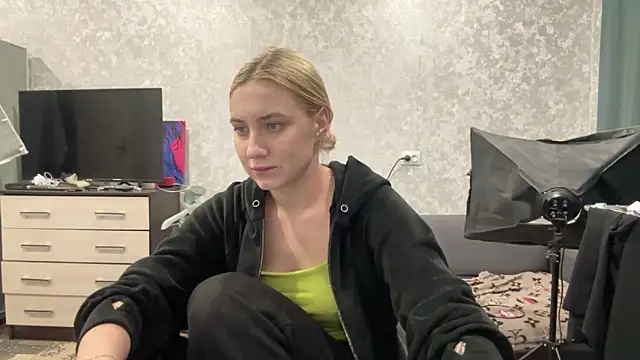 AnneBall online show from 02-04-25, 04:18