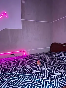 Mauuu18 online show from 02-01-25, 04:35