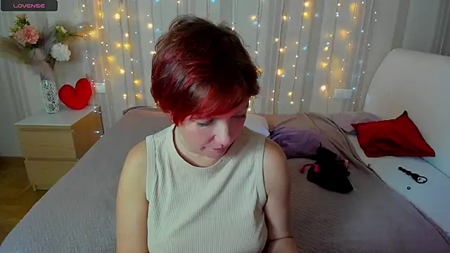 Snapshot of Katherine_Fox chatting on 03-01-25, 09:40 Katherine Fox online show from 03-01-25, 09:40