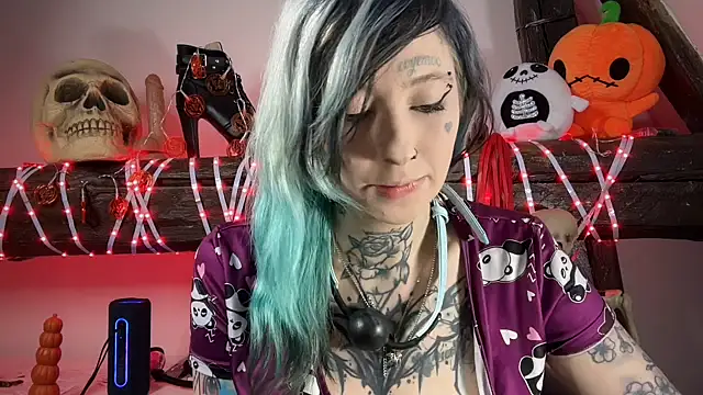 coyemoo online show from 11-03-25, 11:00