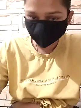 Snapshot of Kashish_18 chatting on 11-02-25, 05:21 Kashish 18 online show from 11-02-25, 05:21