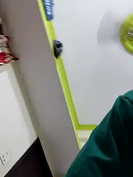 Snapshot of Kashish_18 chatting on 11-27-25, 08:22 Kashish 18 online show from 11-27-25, 08:22