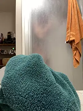 Snapshot of SmokingSloth chatting on 03-08-25, 01:17 SmokingSloth online show from 03-08-25, 01:17