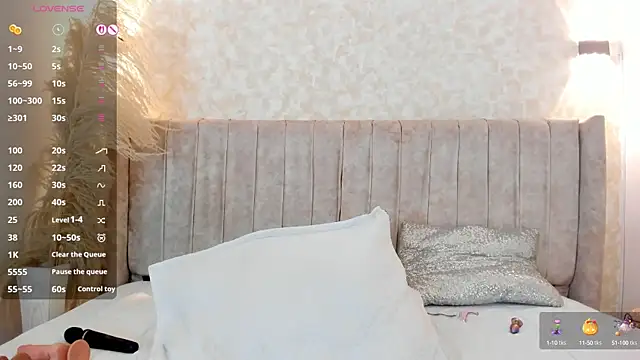 Snapshot of mia_lourence chatting on 10-11-25, 12:47 mia lourence online show from 10-11-25, 12:47