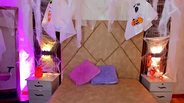 SummersAngel online show from 10-15-25, 02:28